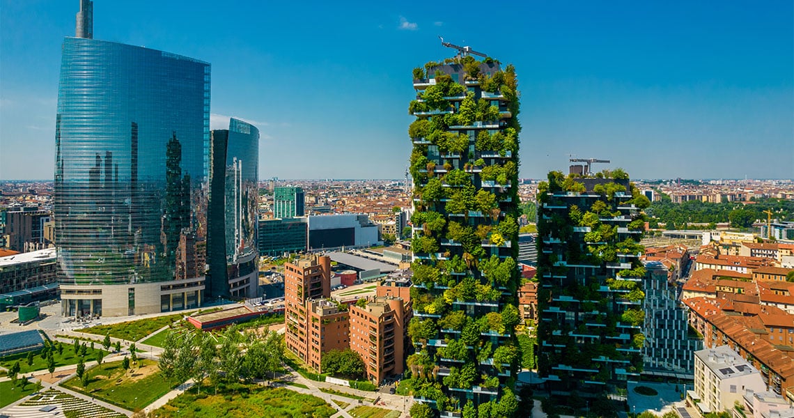 Bosco Vertciale on ylellinen asuintorni, jossa on 900 puuta ja 9 000 neliömetriä terassia